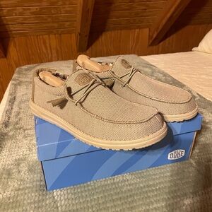 Hey Dude Men's Light Brown Loafers